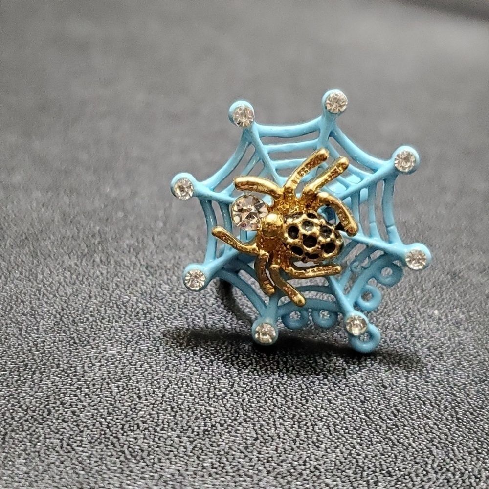 *Sale* Fun blue spiderweb ring spider colorful gold
